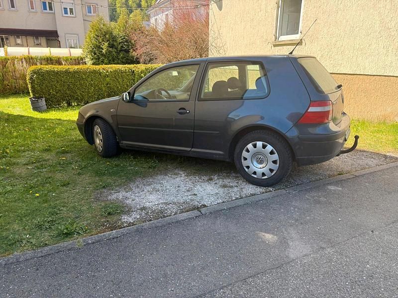 Gebraucht VW Golf IV 75 PS (55 kW) 2003 Blau Limousine