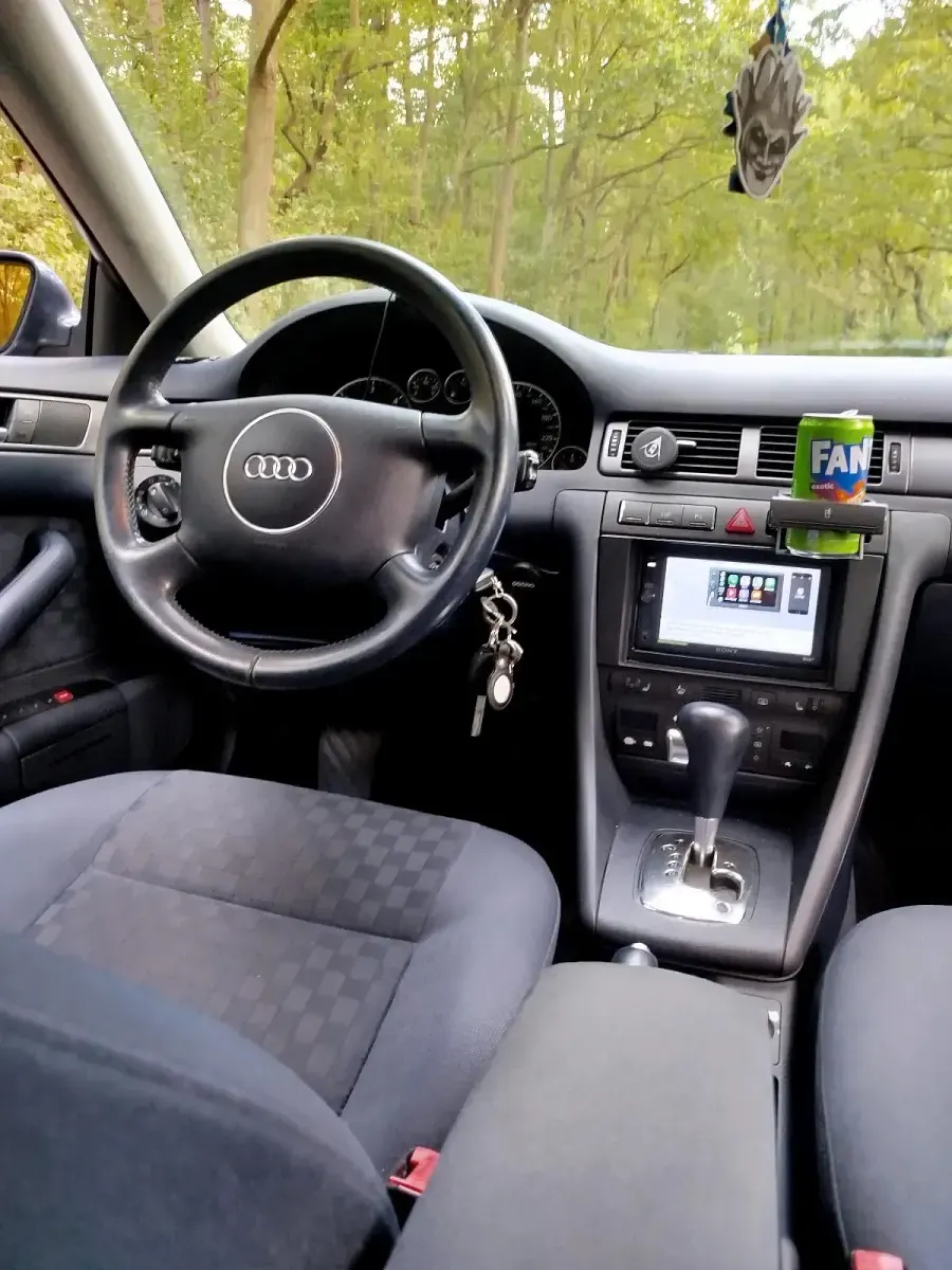 Gebraucht Audi A6 131 PS (96 kW) 2003 Blau Kombi