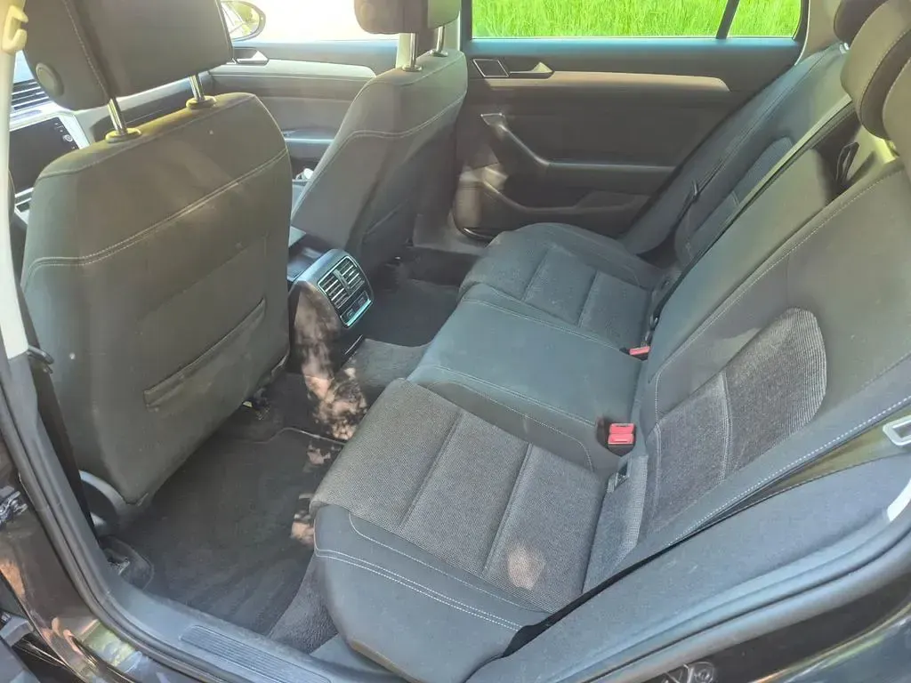 Gebraucht VW Passat Comfortline 150 PS (110 kW) 2018 Grau Kombi