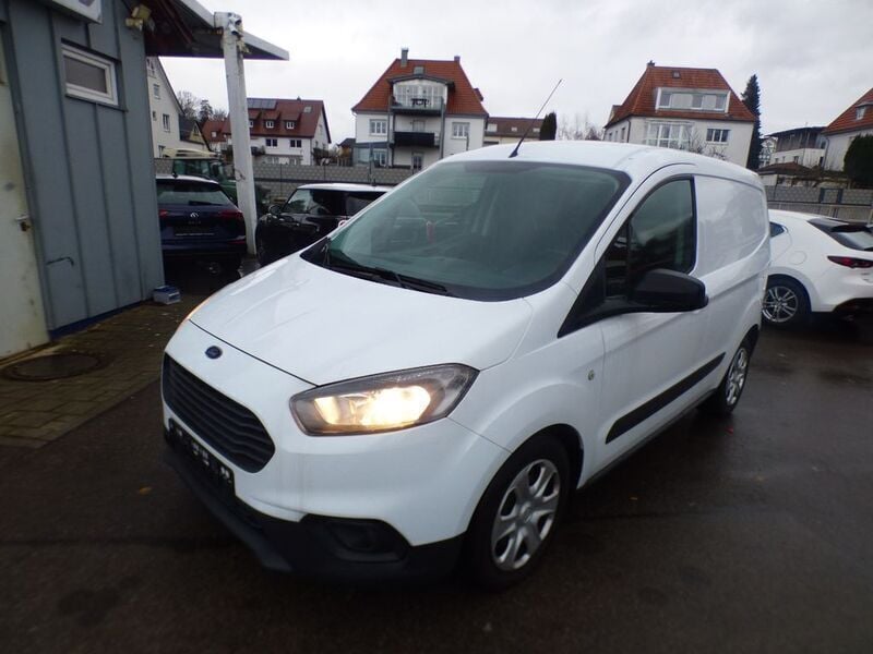 Gebraucht Ford Transit Basis 101 PS (74 kW) 2022 Weiß Van / Kleinbus