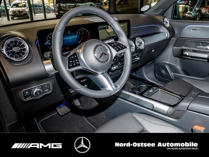 Gebraucht Mercedes GLB200 Progressive 150 PS (110 kW) 2024 Metalliclack kosmosschwarz SUV