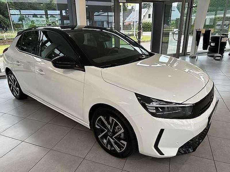 Weiß (arktis weiß) Gebraucht 2024 Opel Corsa Limousine | 22.850 € - Bild 1/4
