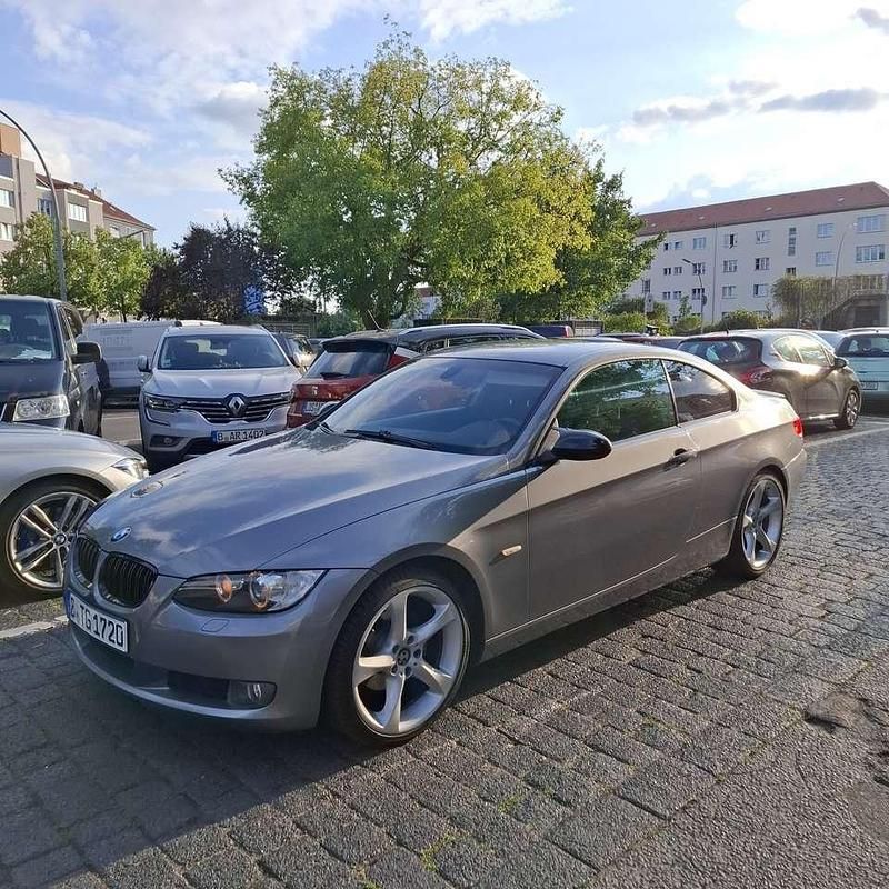 Grau Gebraucht 2007 BMW 320 Coupé | 5.400 € (Guter Preis) - Bild 1/4