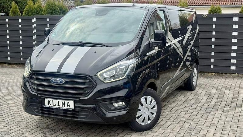 Gebraucht Ford Transit Custom 131 PS (96 kW) 2018 Schwarz Van / Kleinbus