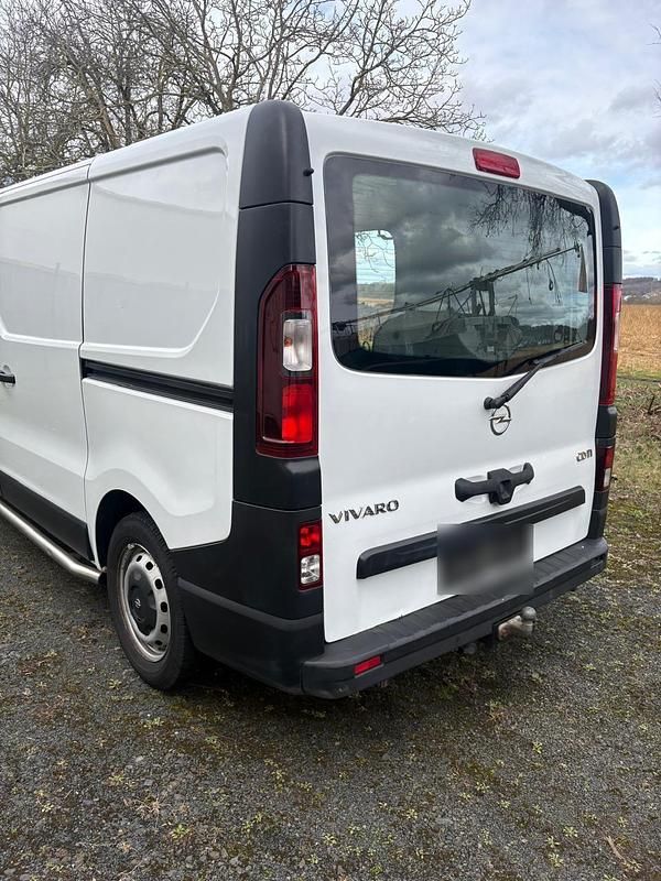 Gebraucht Opel Vivaro 2018 Weiß Van / Kleinbus