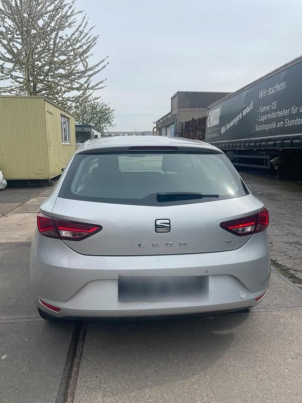 Usata Seat Leon 86 CV (63 kW) 2013 Argento Berlina