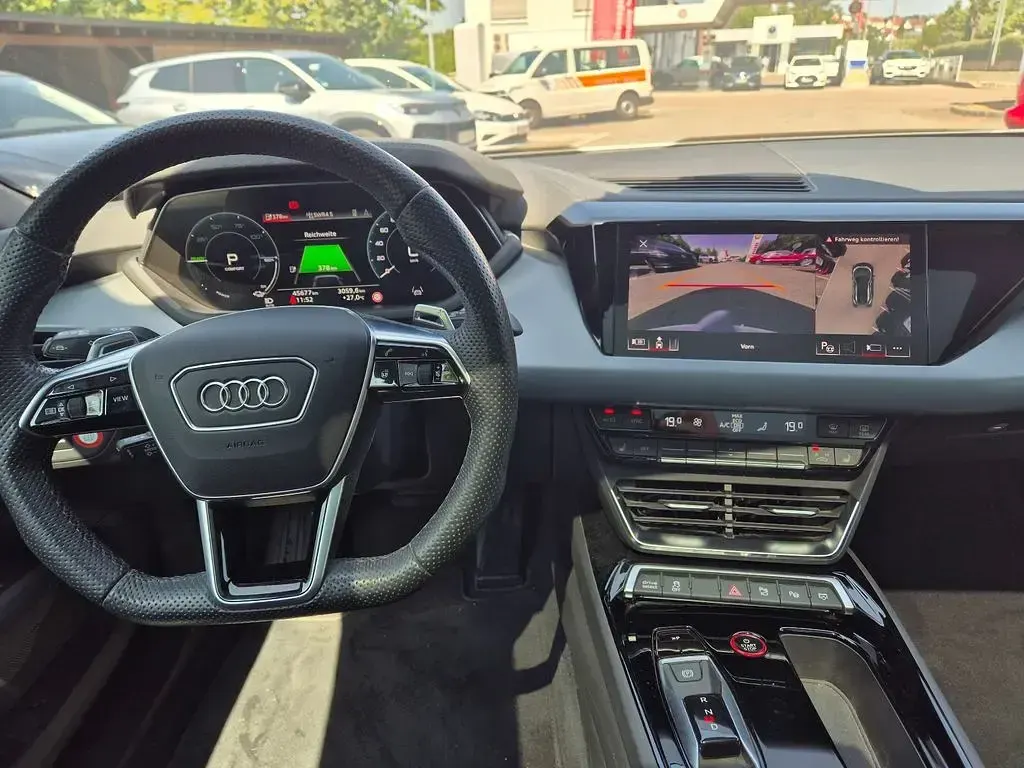 Gebraucht Audi e-tron GT quattro Comfort 350 kW (476 PS) 2023 Ibisweiß Limousine