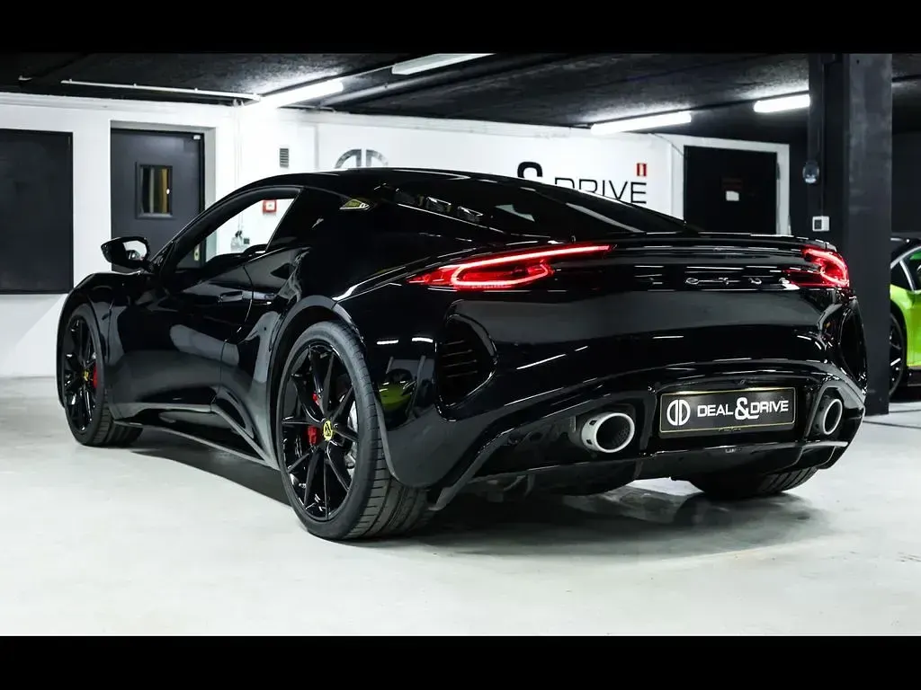 Gebraucht Lotus Emira 364 PS (267 kW) 2024 Schwarz Coupé