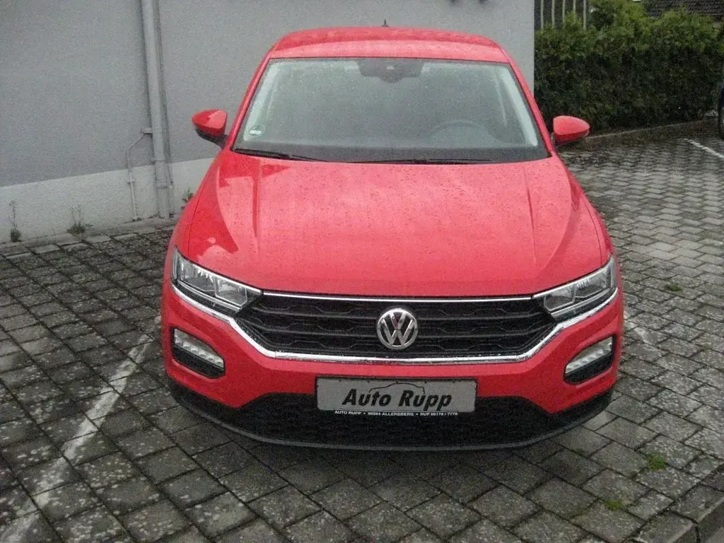 Gebraucht VW T-Roc Basis 116 PS (85 kW) 2018 Rot SUV