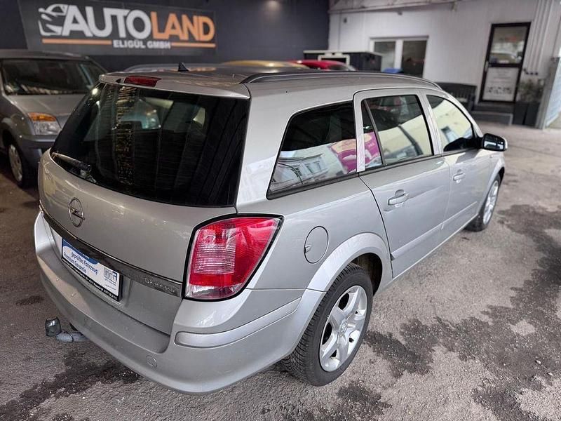 Gebraucht Opel Astra 105 PS (77 kW) 2007 Silber Kombi