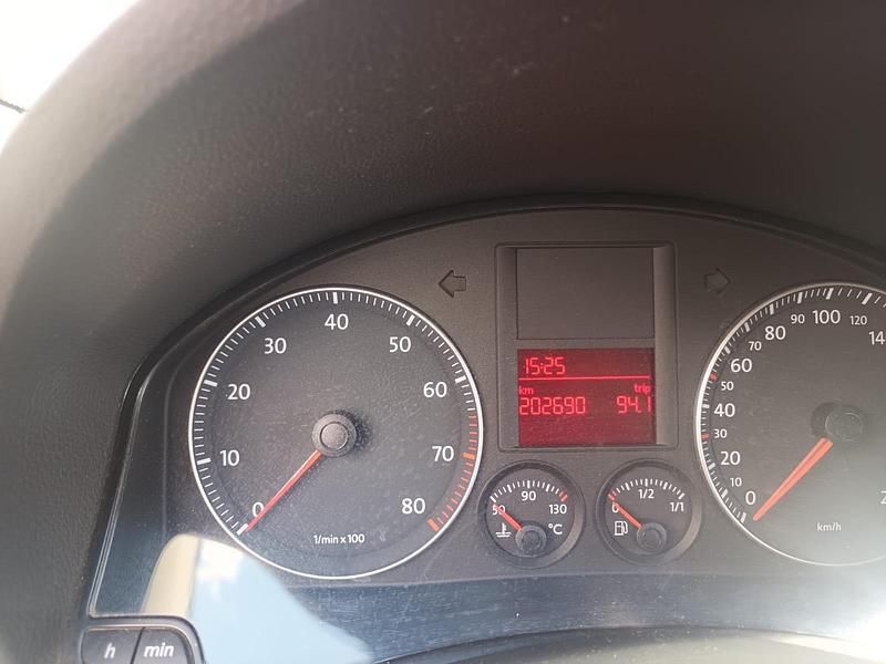 Gebraucht VW Golf IV 115 PS (84 kW) 2006 Rot Kleinwagen