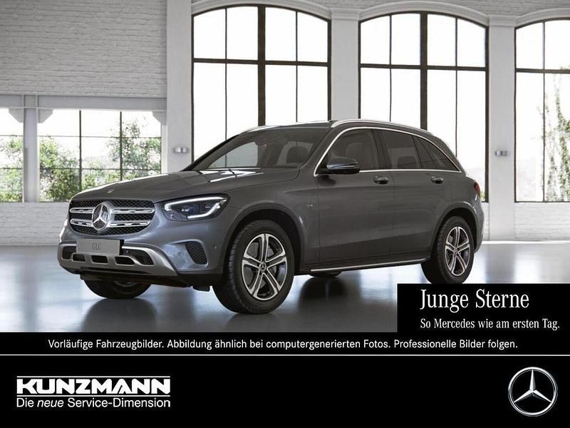 Selenitgrau metallic Gebraucht 2021 Mercedes GLC300e AMG SUV | 39.889 € (Guter Preis) - Bild 1/4