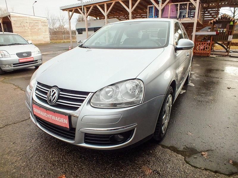 Gebraucht VW Jetta 116 PS (85 kW) 2006 Silber Limousine