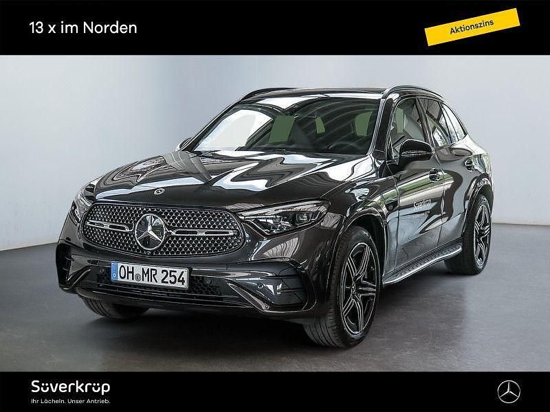 Grau Gebraucht 2025 Mercedes GLC300 AMG SUV | 63.950 € (Fairer Preis) - Bild 1/4