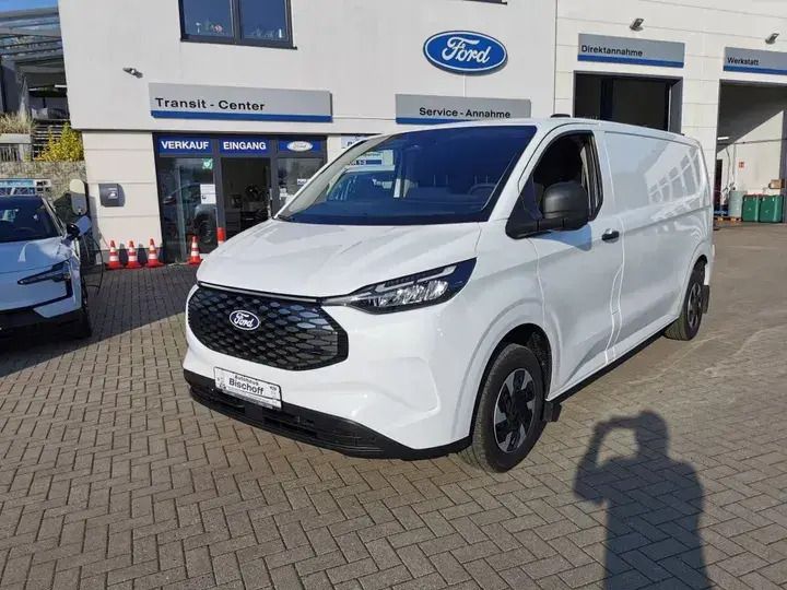 Frozen white Gebraucht 2025 Ford Transit Trend Limousine | 39.984 € (Superpreis) - Bild 1/3