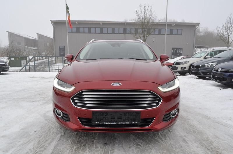 Gebraucht Ford Mondeo Titanium 160 PS (117 kW) 2016 Rot Kombi