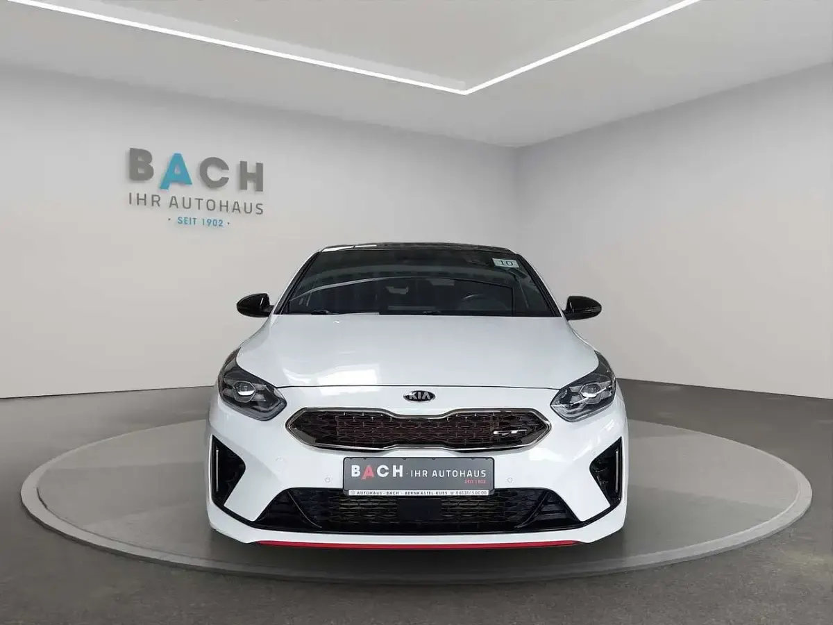 Gebraucht Kia ProCeed GT 204 PS (150 kW) 2021 (hw2) deluxeweiss met. Kombi