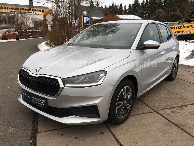 Gebraucht Skoda Fabia Tour 95 PS (69 kW) 2022 Silber Limousine