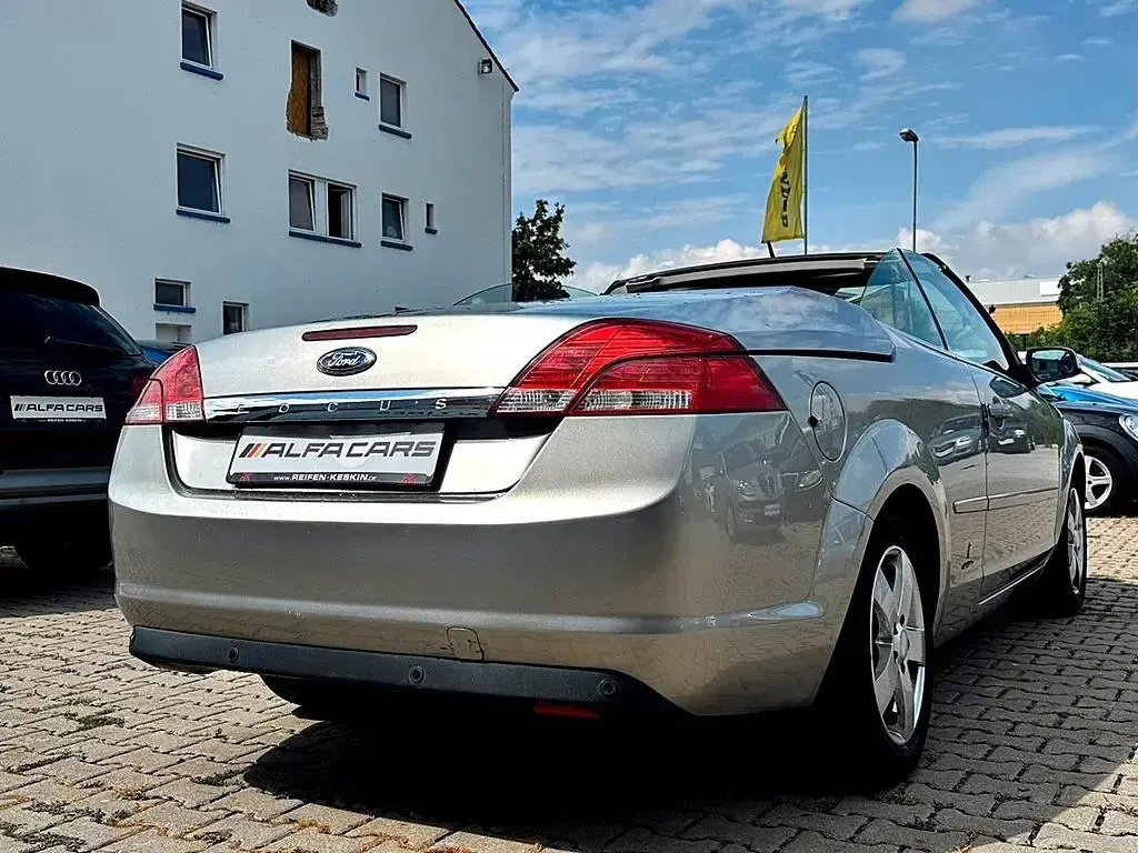 Gebraucht Ford Focus Cabriolet Titanium 145 PS (106 kW) 2009 Silber Cabrio