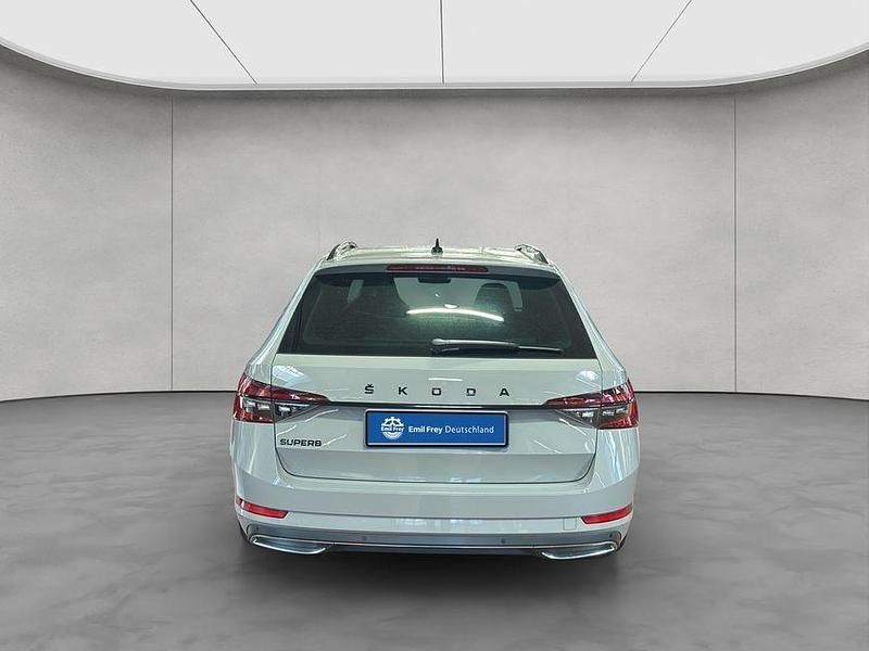 Gebraucht Skoda Superb SportLine 200 PS (147 kW) 2023 Stahlgrau uni Kombi
