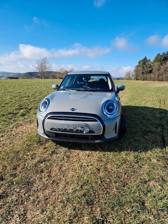 Gebraucht Mini Cooper Classic 136 PS (100 kW) 2021 Grau Kleinwagen