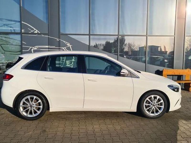 Gebraucht Mercedes B200 235 PS (172 kW) 2020 Weiß Van / Kleinbus