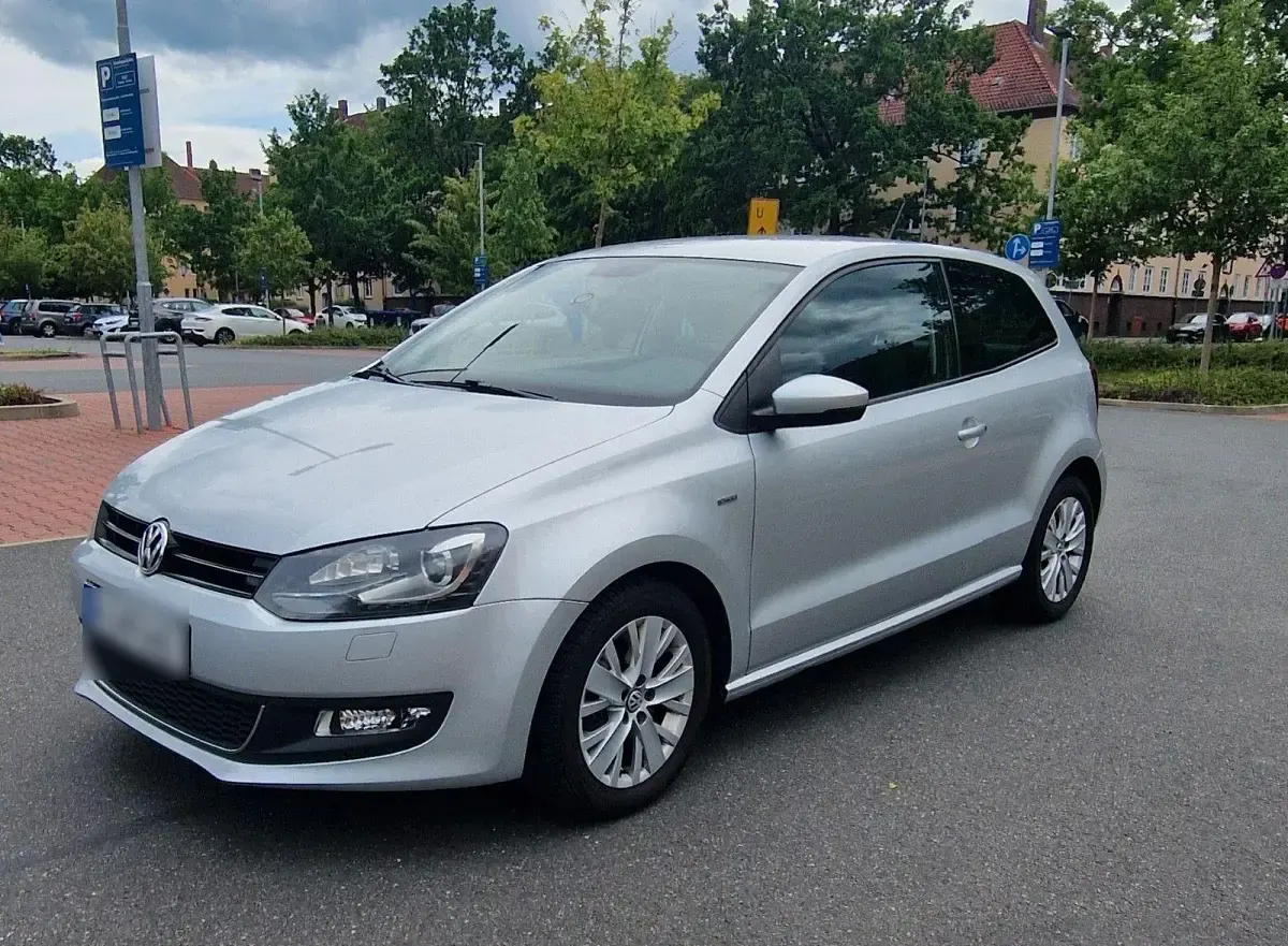 Gebraucht VW Polo Life 105 PS (77 kW) 2013 Silber Kleinwagen