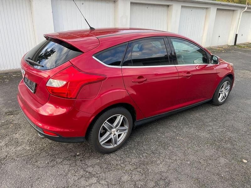 Gebraucht Ford Focus S 150 PS (110 kW) 2012 Rot Limousine