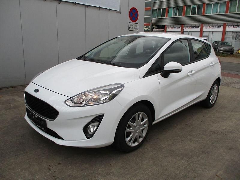 Weiß Gebraucht 2018 Ford Fiesta Cool & Connect Kleinwagen | 8.370 € (Guter Preis) - Bild 1/4