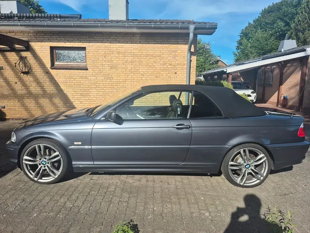 Gebraucht BMW 325 192 PS (141 kW) 2002 Grau Coupé