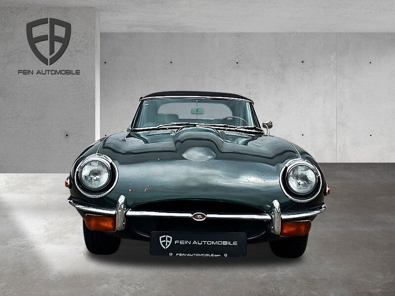 Second-hand Jaguar E-Type 265 CP (194 kW) 1974 Verde Cabrio