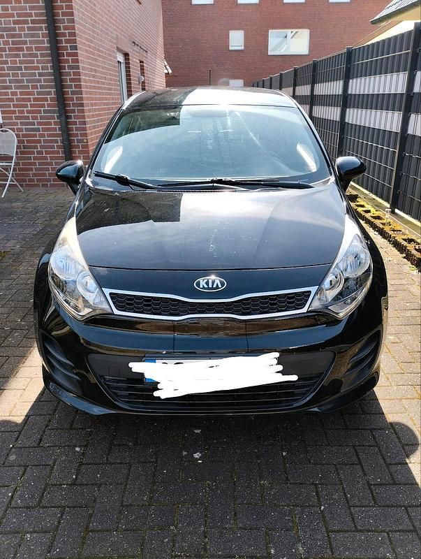 Gebraucht Kia Rio Edition 7 109 PS (80 kW) 2015 Schwarz Kleinwagen