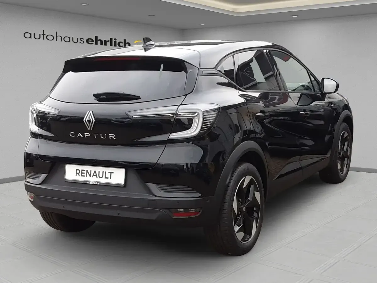 Gebraucht Renault Captur Techno 140 PS (102 kW) 2024 Blackpearlschwarz SUV