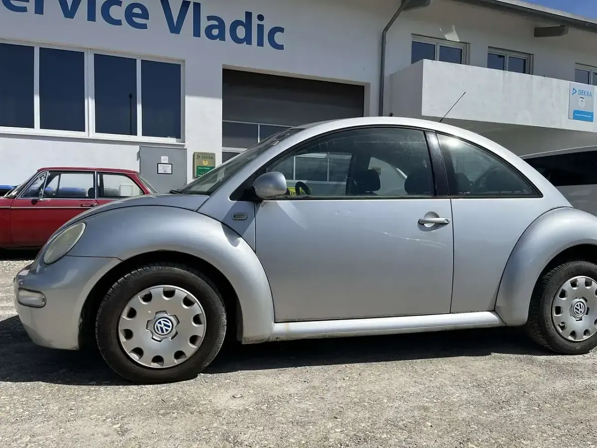 Gebraucht VW New Beetle 102 PS (75 kW) 2001 Reflexsilber metallic Kleinwagen