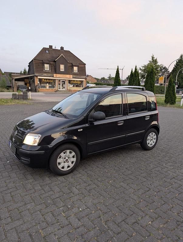 Schwarz Gebraucht 2011 Fiat Panda Kleinwagen | 3.200 € (Fairer Preis) - Bild 1/4