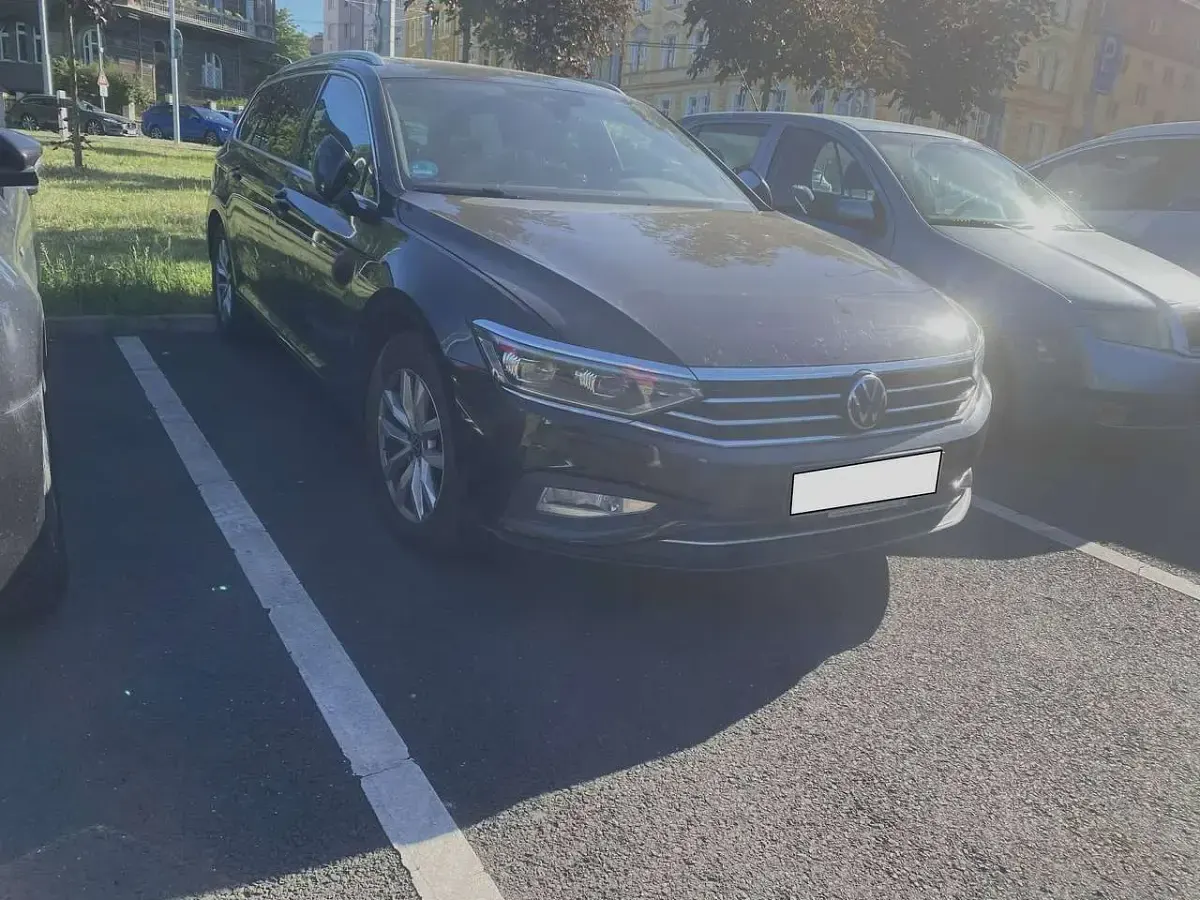 Gebraucht VW Passat Business 150 PS (110 kW) 2021 Schwarz Kombi
