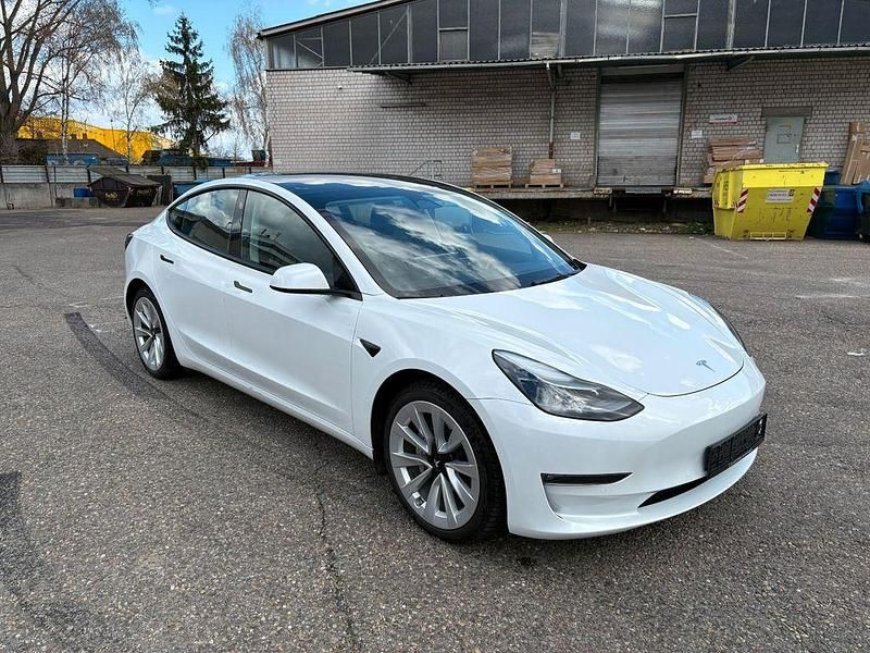 Gebraucht Tesla Model 3 324 kW (441 PS) 2022 Weiß Limousine