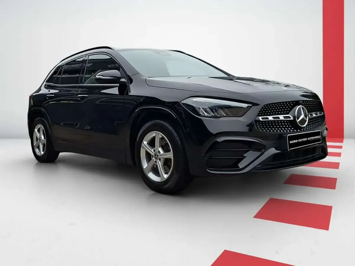 Gebraucht Mercedes GLA180 AMG 116 PS (85 kW) 2024 Unilack nachtschwarz SUV