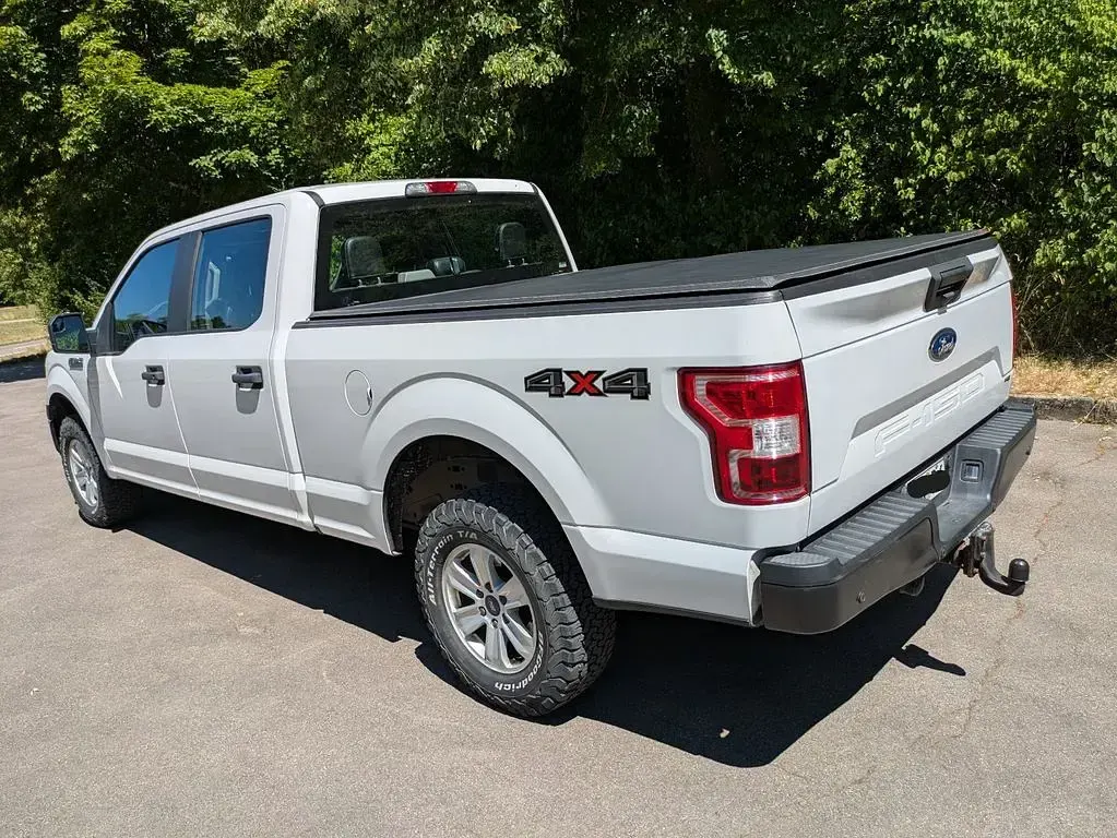 Gebraucht Ford F-150 XL 401 PS (294 kW) 2018 Weiß Pickup