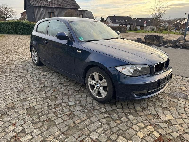 Gebraucht BMW 116 116 PS (85 kW) 2009 Blau Kleinwagen