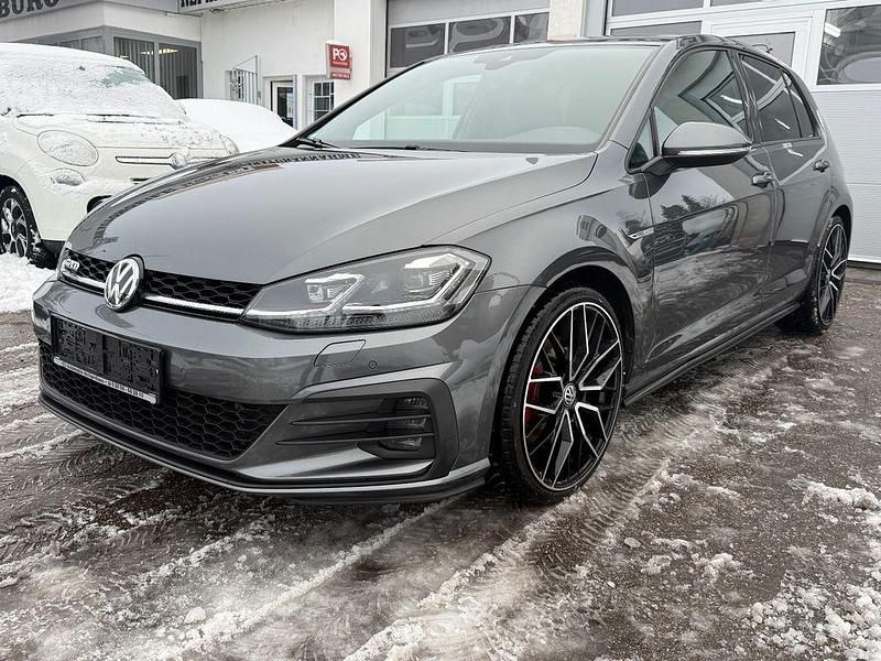 Grau Gebraucht 2017 VW Golf GTD Limousine | 16.998 € (Fairer Preis) - Bild 1/4