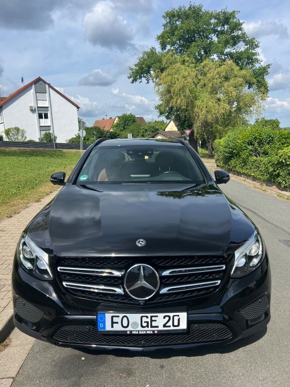 Braun Gebraucht 2017 Mercedes GLC300 SUV | 22.900 € (Guter Preis) - Bild 1/4