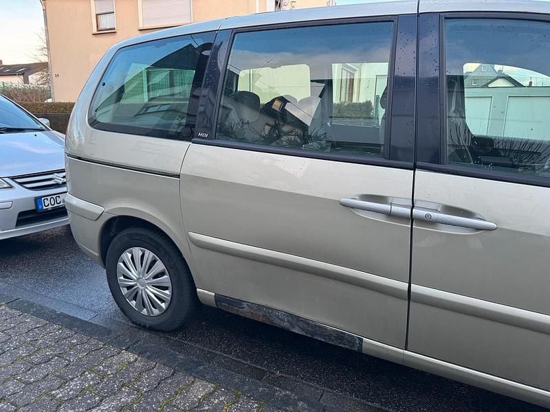Gebraucht Peugeot 807 128 PS (94 kW) 2006 Beige Van / Kleinbus