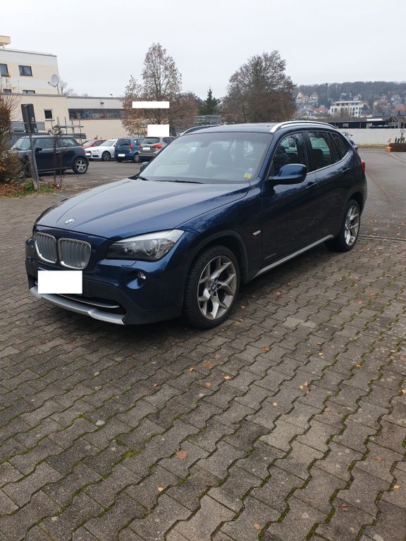 Blau Gebraucht 2011 BMW X1 xLine SUV | 8.150 € (Fairer Preis) - Bild 1/4