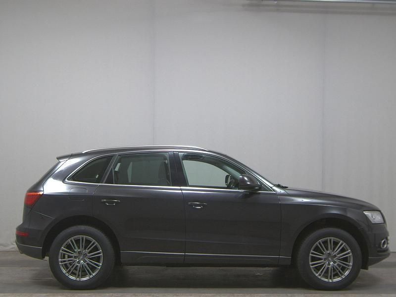 Grau Gebraucht 2013 Audi Q5 Advanced SUV | 9.990 € (Superpreis) - Bild 1/4