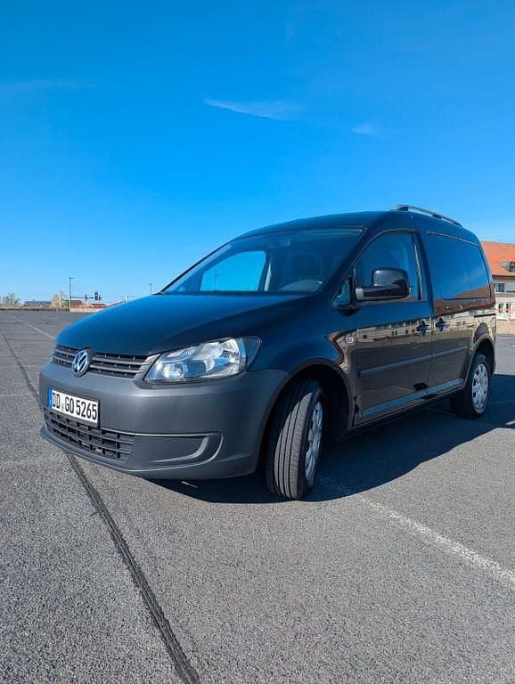Usata VW Caddy Startline 86 CV (63 kW) 2012 Nero Monovolume