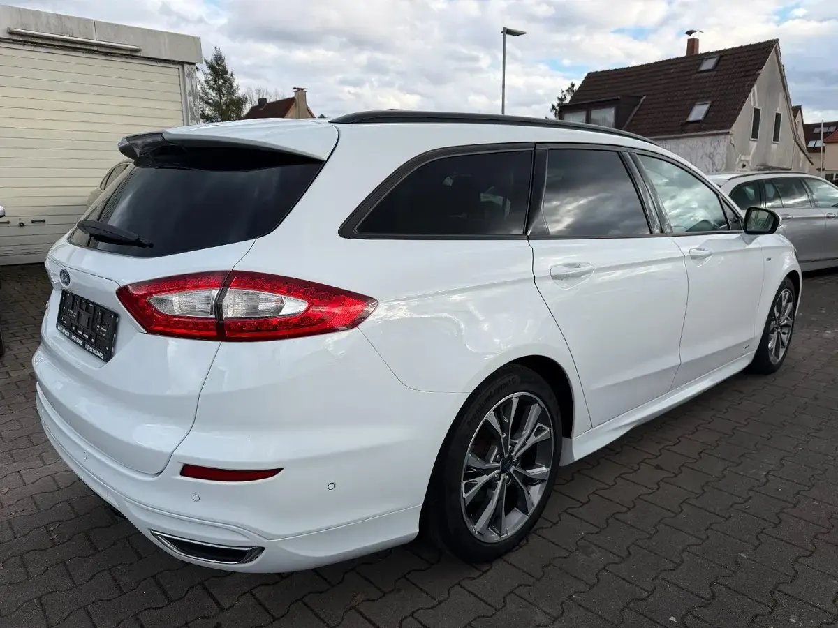 Gebraucht Ford Mondeo ST-Line 179 PS (131 kW) 2017 Weiß Kombi