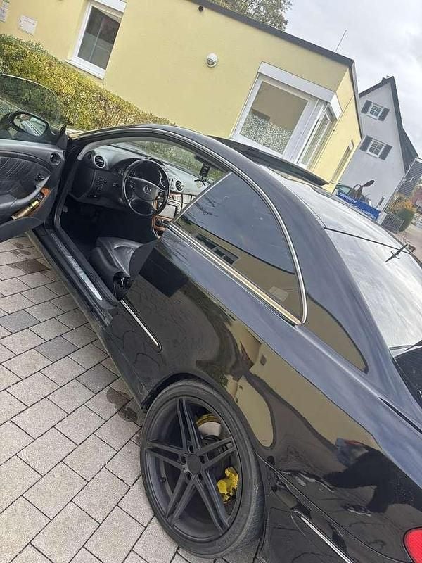 Gebraucht Mercedes CLK320 Avantgarde 218 PS (160 kW) 2002 Coupé