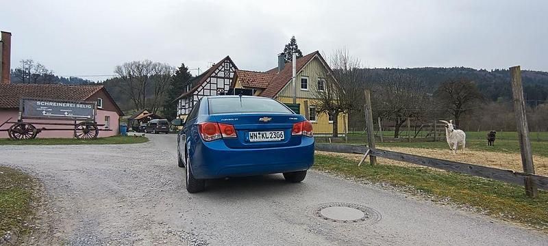 Gebraucht Chevrolet Cruze LS 124 PS (91 kW) 2011 Blau Limousine