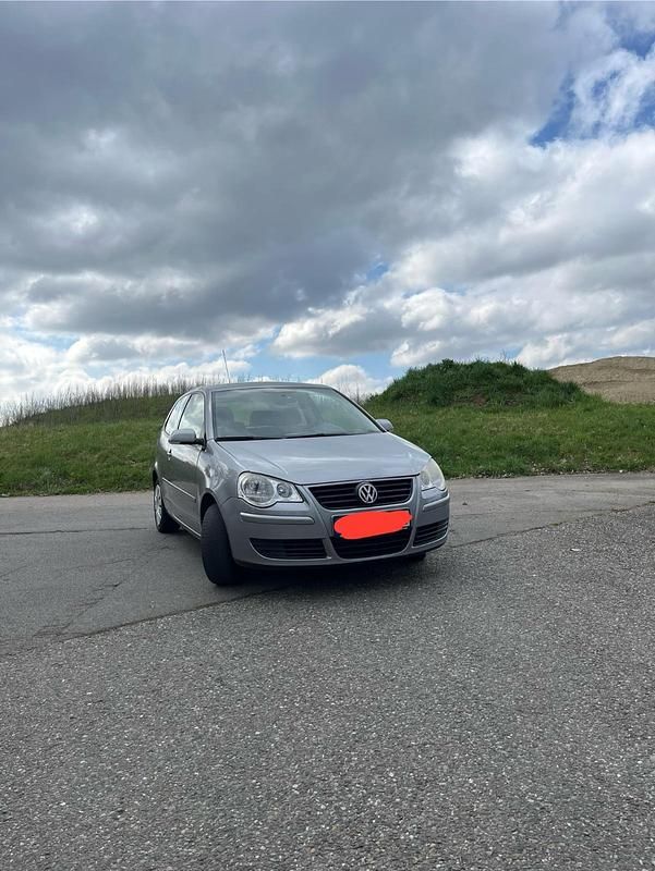 Grau Gebraucht 2006 VW Polo Kleinwagen | 850 € (Superpreis) - Bild 1/4